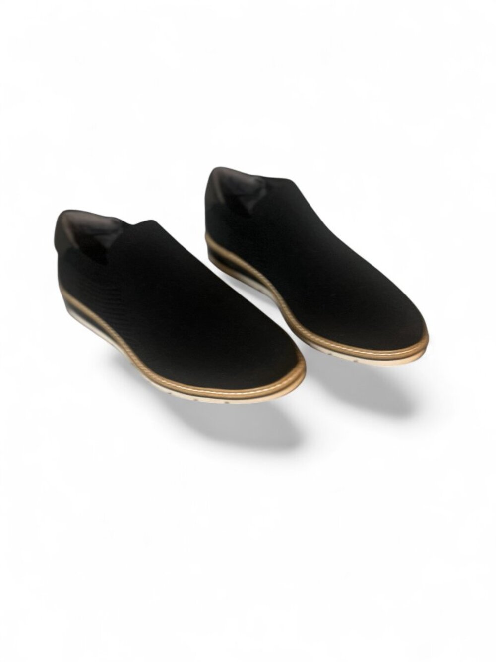 ME TOO Slip-On Mesh Sneakers